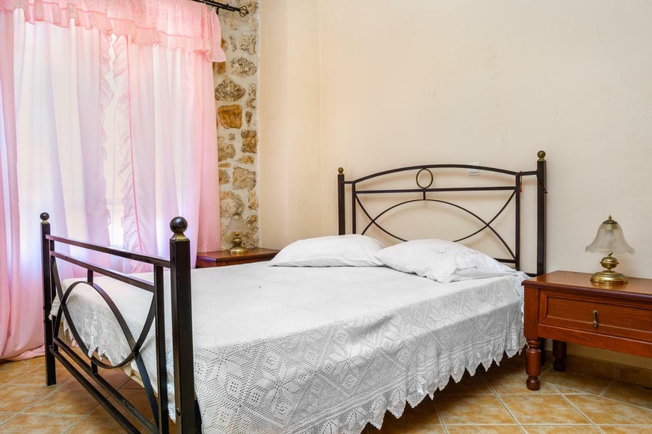 Nireas : Stone Villa Orthoniai ภายนอก รูปภาพ